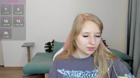 Snapshot of jessy_comely chatting on January 2025 08:26:02 PM Jessy online show from January 2025 08:26:02 PM