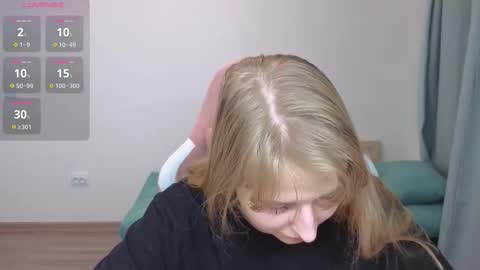 Snapshot of jessy_comely chatting on October 2025 12:29:01 PM Jessy online show from October 2025 12:29:01 PM