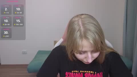 Snapshot of jessy_comely chatting on November 2025 01:21:02 PM Jessy online show from November 2025 01:21:02 PM