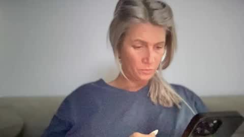 Snapshot of jessye_vega chatting on October 2025 09:40:02 AM Jessye online show from October 2025 09:40:02 AM