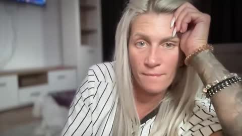 Snapshot of jessye_vega chatting on October 2025 11:11:01 AM Jessye online show from October 2025 11:11:01 AM