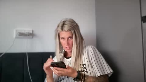 Snapshot of jessye_vega chatting on October 2025 02:28:02 PM Jessye online show from October 2025 02:28:02 PM