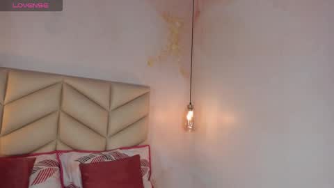 Jessica online show from October 2025 07:45:02 PM