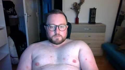 Snapshot of jeuneloup92 chatting on November 2025 05:03:01 PM jeuneloup92 online show from November 2025 05:03:01 PM