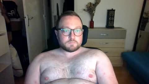 Snapshot of jeuneloup92 chatting on November 2025 06:07:02 PM jeuneloup92 online show from November 2025 06:07:02 PM