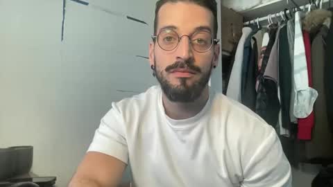 JEUNEMEK007 online show from June 2026 01:22:01 PM
