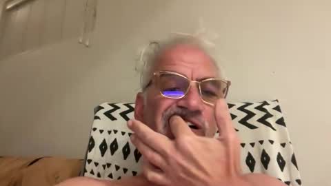 jewlronny online show from April 2026 06:26:01 PM