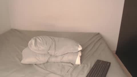 Snapshot of jey_foxx chatting on January 2025 01:33:01 AM jey_foxx online show from January 2025 01:33:01 AM