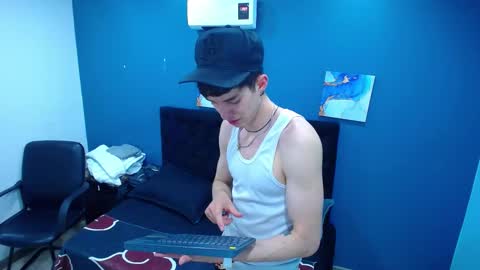 Jheampiero online show from October 2025 01:56:02 PM