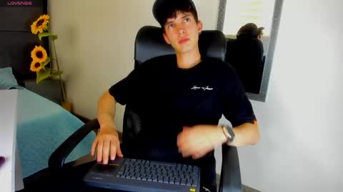 Jheampiero online show from March 2026 08:31:01 PM