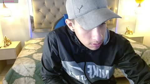 Snapshot of jheidertwink chatting on December 2024 03:34:01 AM Jheider R. online show from December 2024 03:34:01 AM