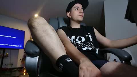 Jhoan Saenz online show from December 2025 03:58:02 AM