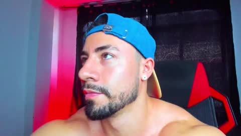 Jhojan Strong  online show from January 2026 06:46:02 PM