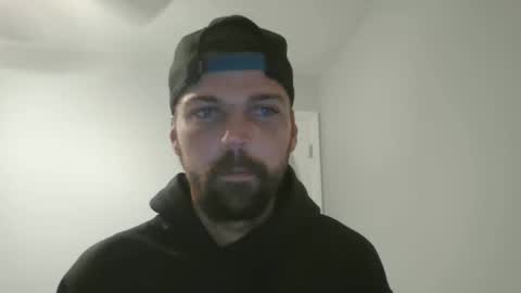 Snapshot of jholls chatting on January 2025 10:59:01 PM jholls online show from January 2025 10:59:01 PM