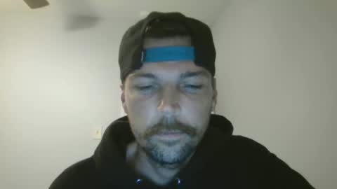 Snapshot of jholls chatting on September 2025 07:13:01 PM jholls online show from September 2025 07:13:01 PM