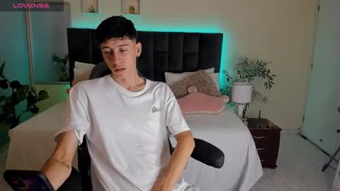 Jhon online show from November 2025 12:27:02 PM