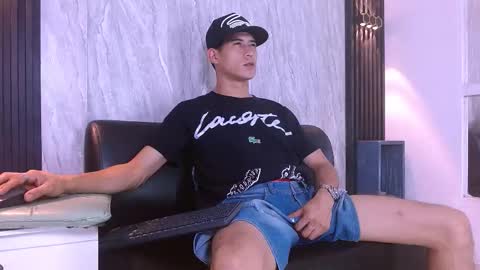 Snapshot of jhonn_rhyss chatting on January 2026 02:14:02 AM Jhon online show from January 2026 02:14:02 AM