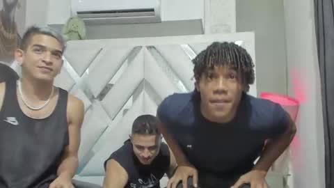 Snapshot of jhonny_flames7 chatting on December 2024 10:02:02 AM jhonny online show from December 2024 10:02:02 AM