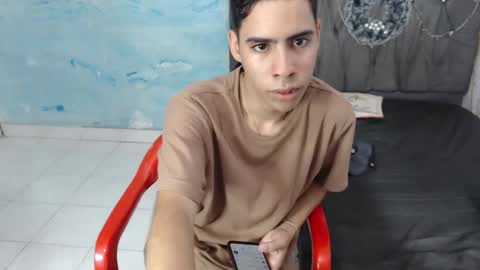 Jhonny online show from January 2025 04:10:02 AM