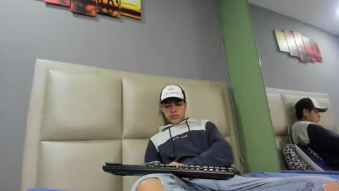 Snapshot of jhonny_saenz chatting on October 2025 01:45:02 PM Jhonny online show from October 2025 01:45:02 PM