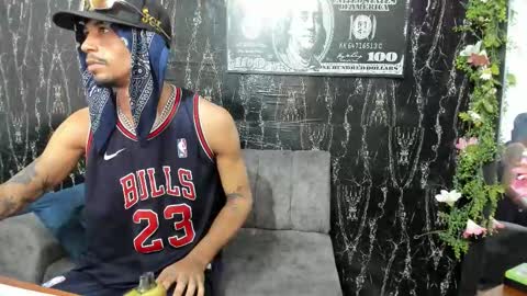 jhonson821 online show from November 2025 05:56:01 PM