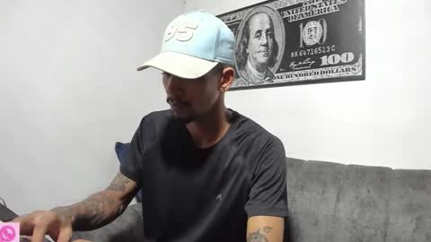 jhonson821 online show from December 2025 01:05:01 PM