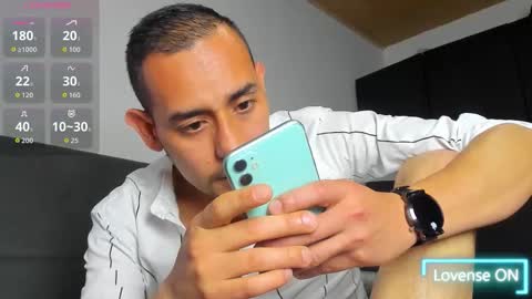 Jhony Alzate online show from February 2026 03:48:01 AM