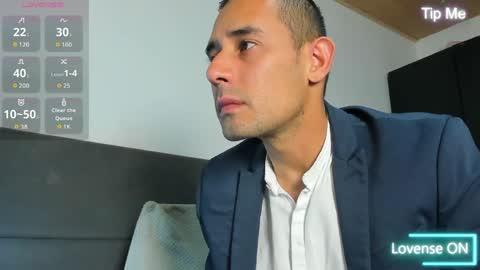 Jhony Alzate online show from April 2026 01:25:01 AM