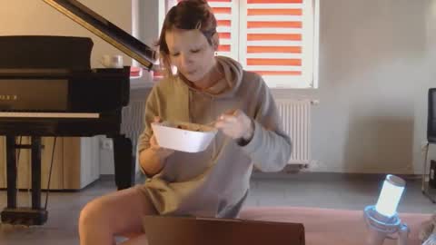 Anya online show from January 2026 11:59:02 AM