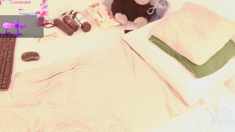 Snapshot of jhoxy_m chatting on October 2025 05:06:02 AM Hello iam hoxy ready to get wet online show from October 2025 05:06:02 AM