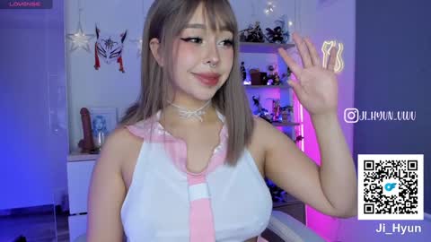 Ji  online show from February 2025 11:21:02 PM