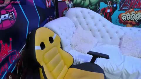 Snapshot of jisus_cat chatting on January 2025 10:11:02 PM Jisus online show from January 2025 10:11:02 PM