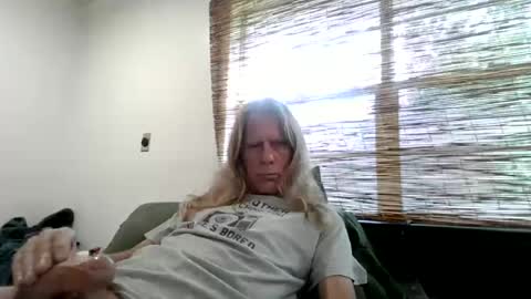 Snapshot of jizzmitten5 chatting on June 2026 08:11:01 PM jizzmitten5 online show from June 2026 08:11:01 PM