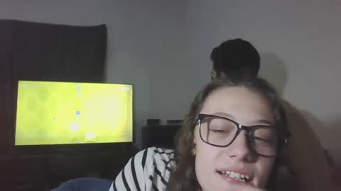 jjj963733 online show from December 2025 03:51:01 PM