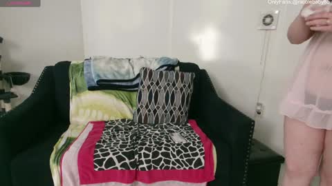 Snapshot of jjjust4fun1985 chatting on December 2024 04:31:02 AM Nicole Allen online show from December 2024 04:31:02 AM