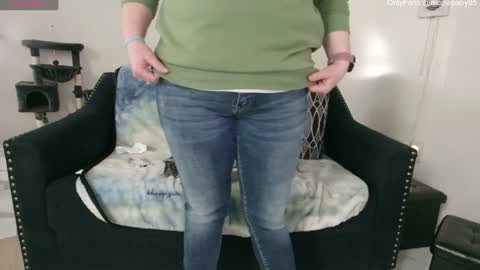 Snapshot of jjjust4fun1985 chatting on December 2024 12:47:01 AM Nicole Allen online show from December 2024 12:47:01 AM