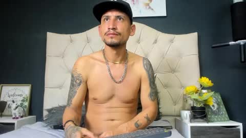 Snapshot of jm_hot_ chatting on February 2025 07:37:02 AM jm_hot_ online show from February 2025 07:37:02 AM