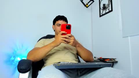 Snapshot of jmortton chatting on November 2025 12:03:01 PM IGJmortton online show from November 2025 12:03:01 PM