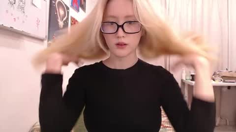 joan_kiss online show from December 2025 01:43:02 AM