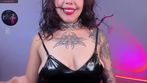 Snapshot of joandoll chatting on October 2025 09:48:02 PM Joan online show from October 2025 09:48:02 PM