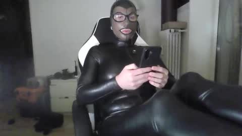 Snapshot of joanesxfree chatting on October 2025 08:00:02 PM The sweetest toy online show from October 2025 08:00:02 PM