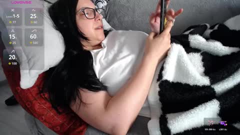 Snapshot of joanna_cw chatting on May 2026 06:07:02 AM Jo online show from May 2026 06:07:02 AM