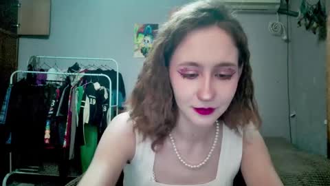 Joannatompson online show from September 2025 01:18:01 AM