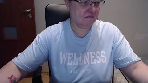 Snapshot of joannaandneighbour chatting on January 2025 08:32:02 AM Joanna and Greg online show from January 2025 08:32:02 AM