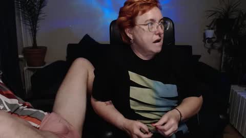 Snapshot of joannaandneighbour chatting on October 2025 02:37:01 PM Joanna and Greg online show from October 2025 02:37:01 PM