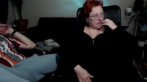 Snapshot of joannaandneighbour chatting on November 2025 09:47:02 PM Joanna and Greg online show from November 2025 09:47:02 PM