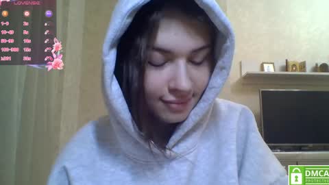 Jennifer online show from April 2026 06:39:01 PM