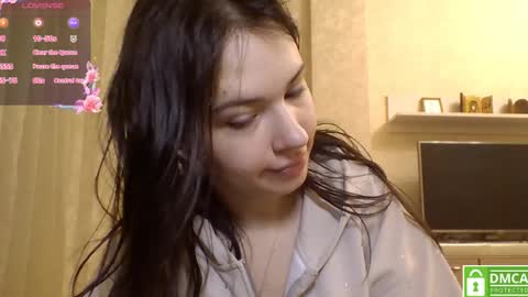 Jennifer online show from May 2026 07:00:02 PM