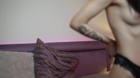 Snapshot of joelleapril chatting on November 2025 09:47:01 PM Joelle online show from November 2025 09:47:01 PM