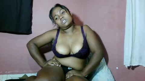 Snapshot of joenah012 chatting on July 2026 06:04:01 PM joenah012 online show from July 2026 06:04:01 PM